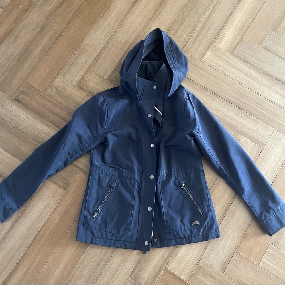 🌸 Abercrombie & Fitch Water and Wind Resistant Jacket